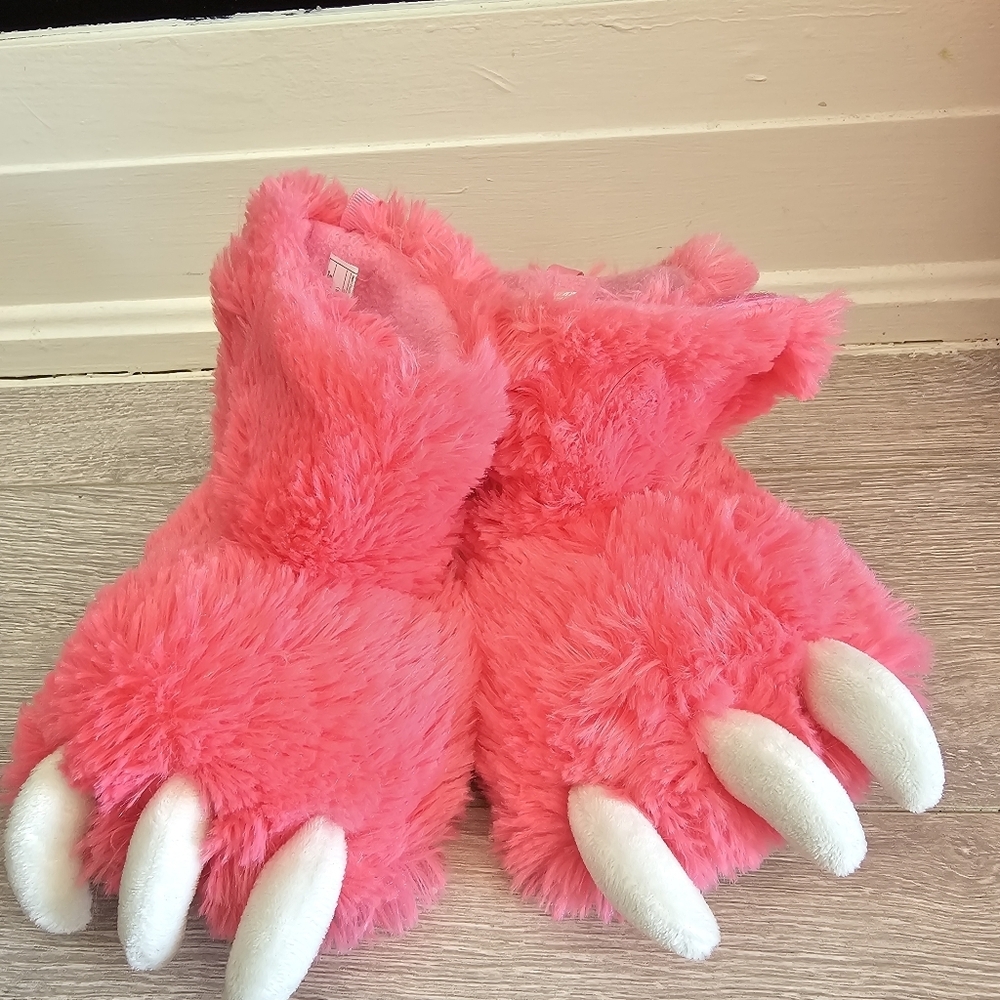 ✨ 3/$20✨ Carter's Pink monster slippers
